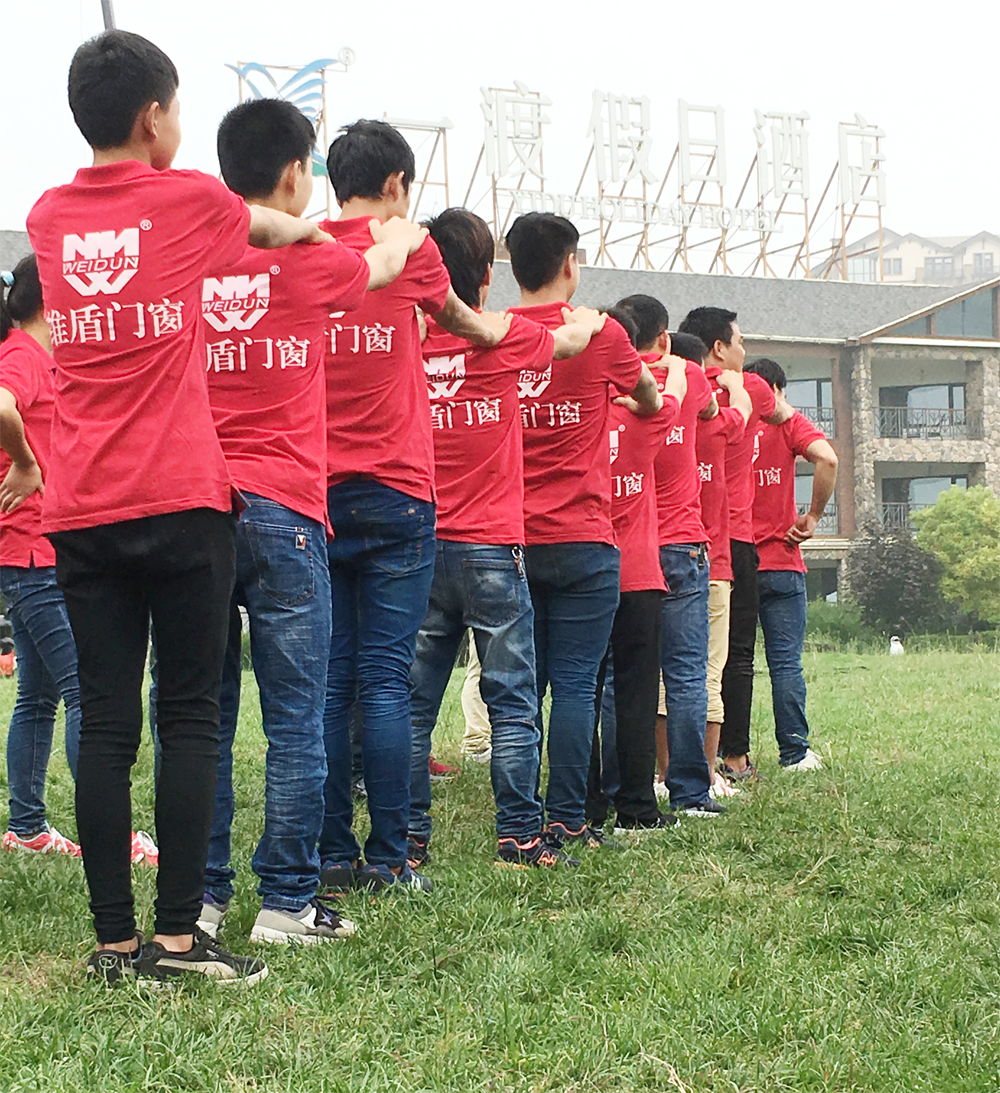 步伐一致，向著夢想前進